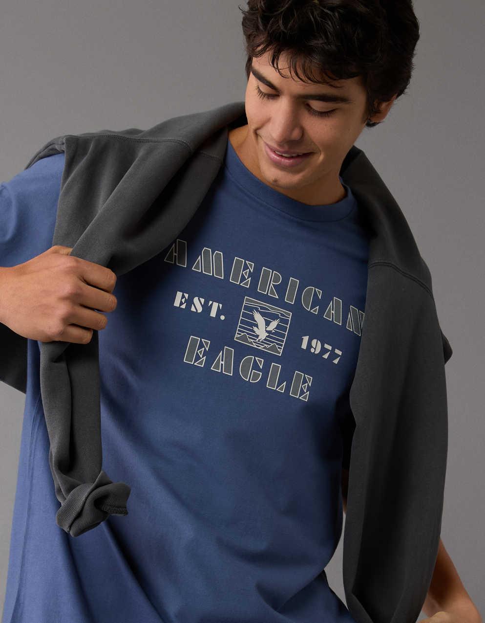 AE ロゴ グラフィック Tシャツ | メンズ・レディース ジーンズ