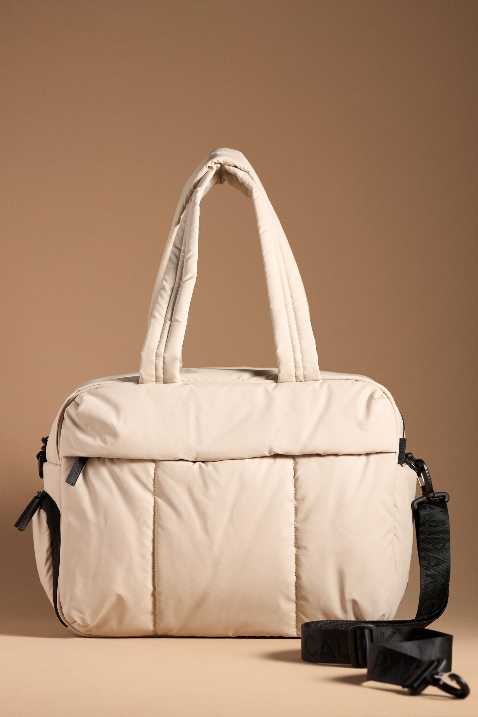 CALPAK 日本未入荷 Luka Duffel 軽量&ポケット付 ママバッグにも CALPAK 日本未入荷 Luka Duffel 軽量&ポケット付 ママバッグにも