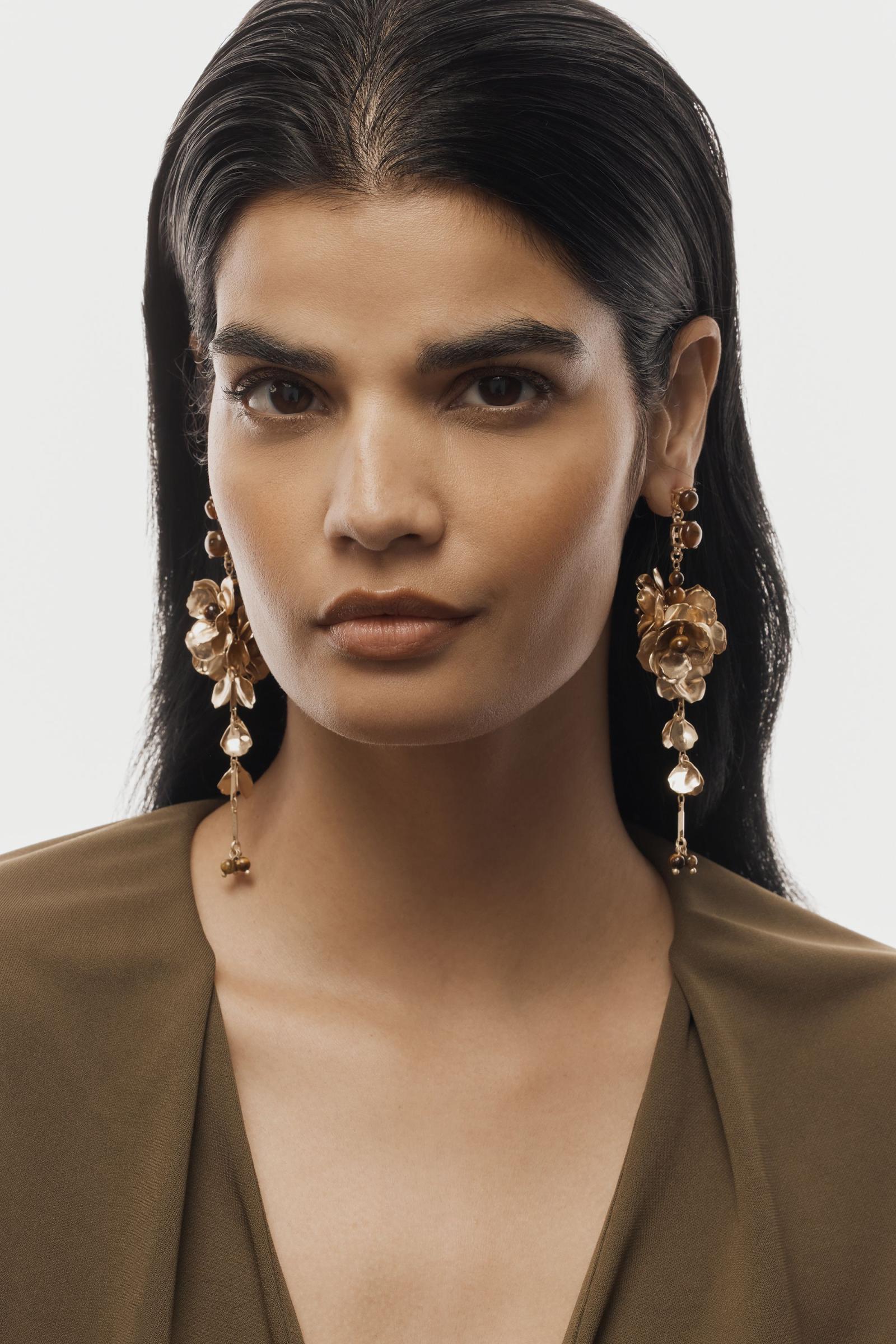 [Golden dew] 韓国☆18K Gold☆Happy Bloom 2 Earring Golden dew] 韓国☆18K Gold☆Happy Bloom 2 Earring