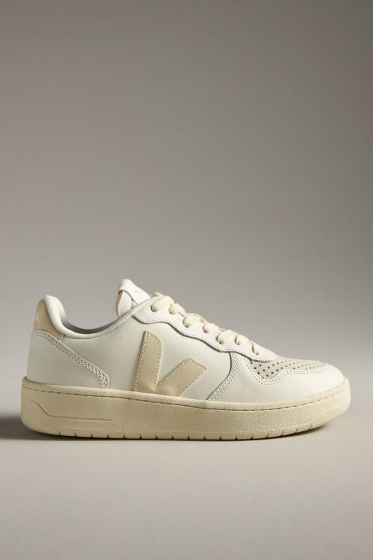 スニーカー VEJA 'V-10' sneakers Gold VEJA V-10 Bicolor Metallic Low-Top Sneakers | Neiman Marcus