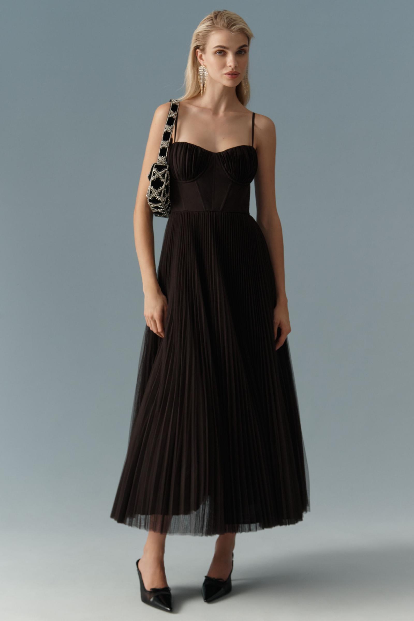 コルセット プリーツ チュールフレア ミディドレス by Hutch Hutch Amara Corset Pleated Tulle Fit & Flare Midi Dress