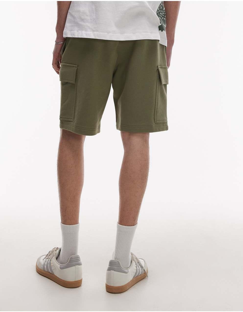 Lacoste - カーキグリーンのラコステ・カーゴ・ショートパンツ