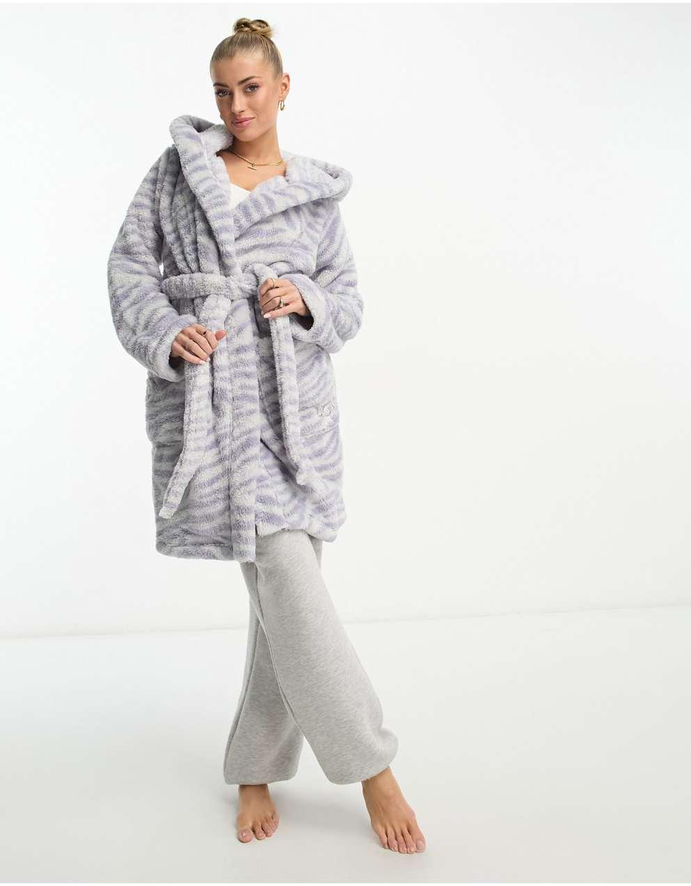 UGG - UGG Aarti cozy robe (グレーゼブラ) をオンライン購入