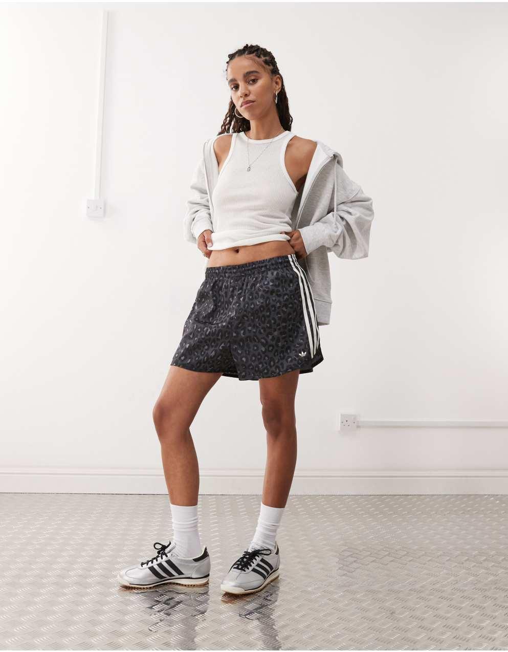adidas Originals レオパードサテンスプリンターショーツ 送関込 adidas Originals - アディダス オリジナルス サテン