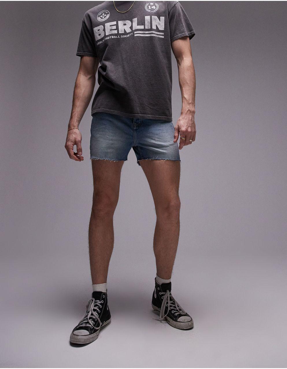 マイクロショートパンツ Topman - ライトブルーウォッシュのマイクロデニムショートパンツ をオンライン購入 | ASOS 日本公式サイト |  トレンド&ファッションのオンラインストア