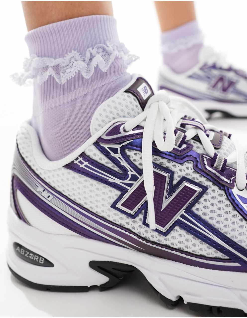【関税込み】New Balance ホワイト&パープル 740 スニーカー New Balance - ニューバランス740トレーナー(ホワイト