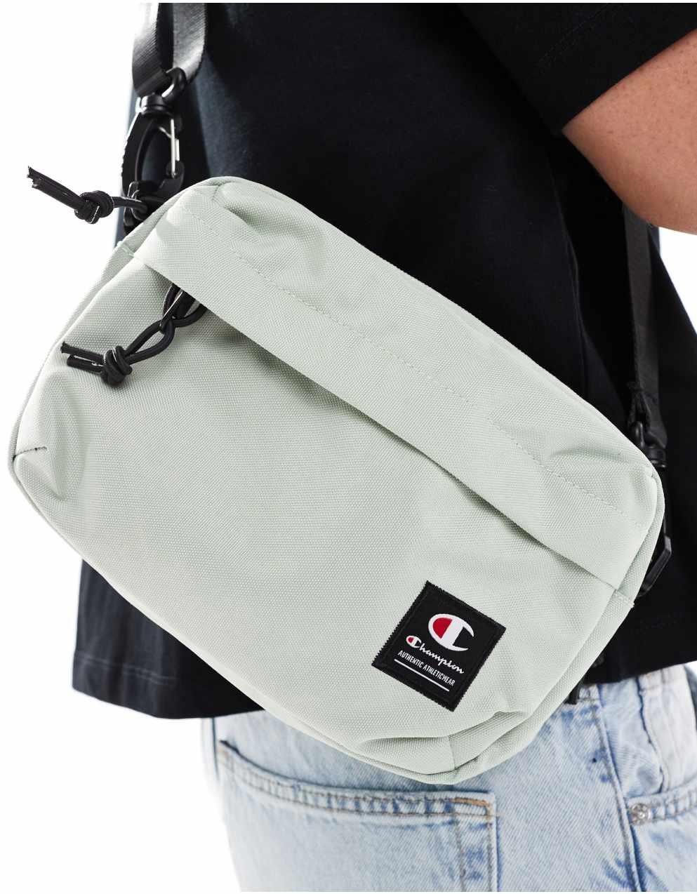 Champion☆ジップ スモール ショルダー バッグ 2色【英国発】 Champion - スモール・ショルダーバッグ（グレー をオンライン