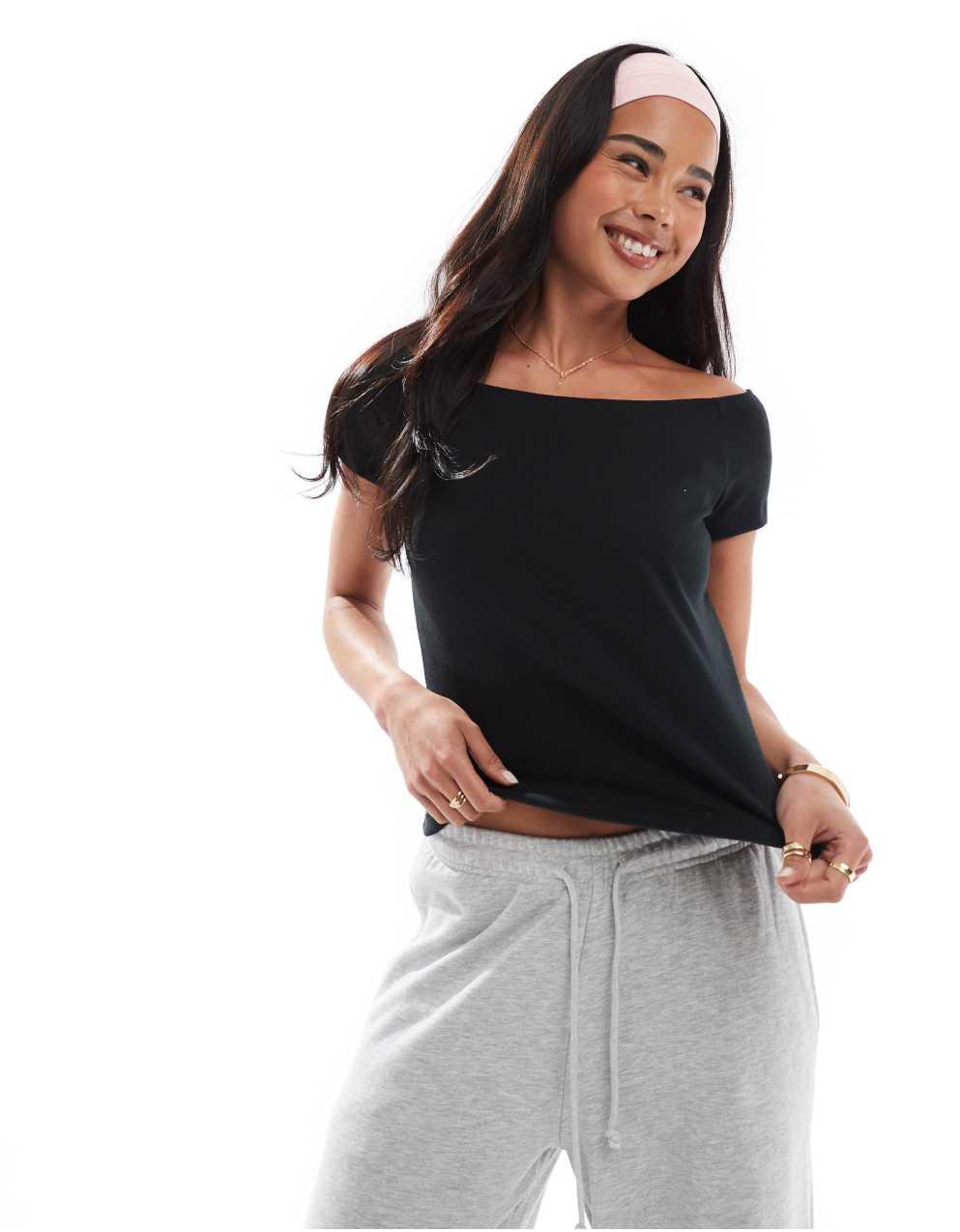 Hollister - ホリスター・オフショルダー・リラックスTシャツ