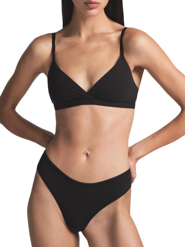 SKIMS | Saks Fifth Avenue 日本公式サイト