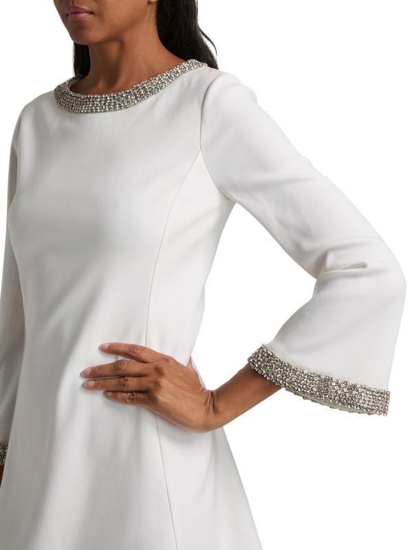 #5: فستان قصير بأكمام على شكل جرس مزين بزخرفة من Mailynn - أوف وايت كريستال