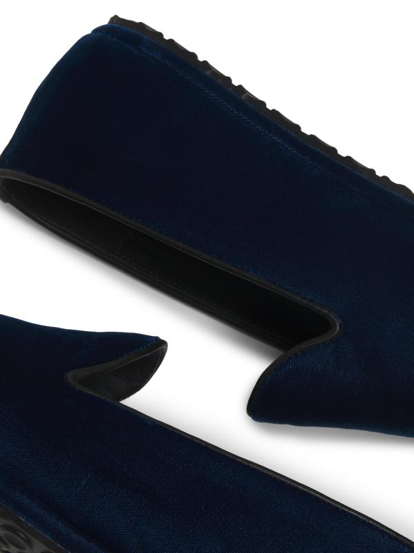 #5: حذاء سيرين فيلفيت - القوات البحرية