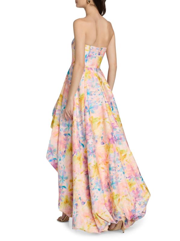 #4: فستان أفا فلورال فايل برقبة منخفضة - زنابق الربيع