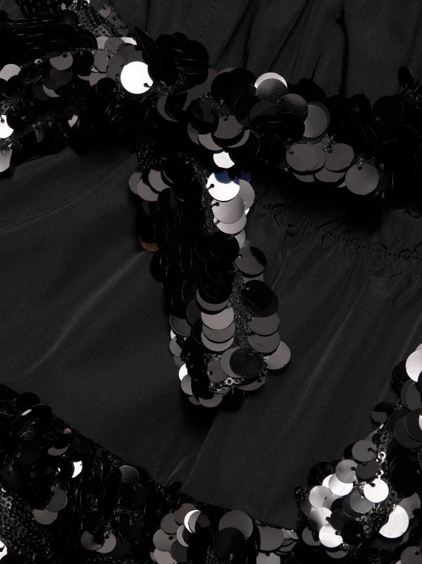 #6: فستان قصير بدون حمالات مزيّن بالترتر من كاميلا - أسود