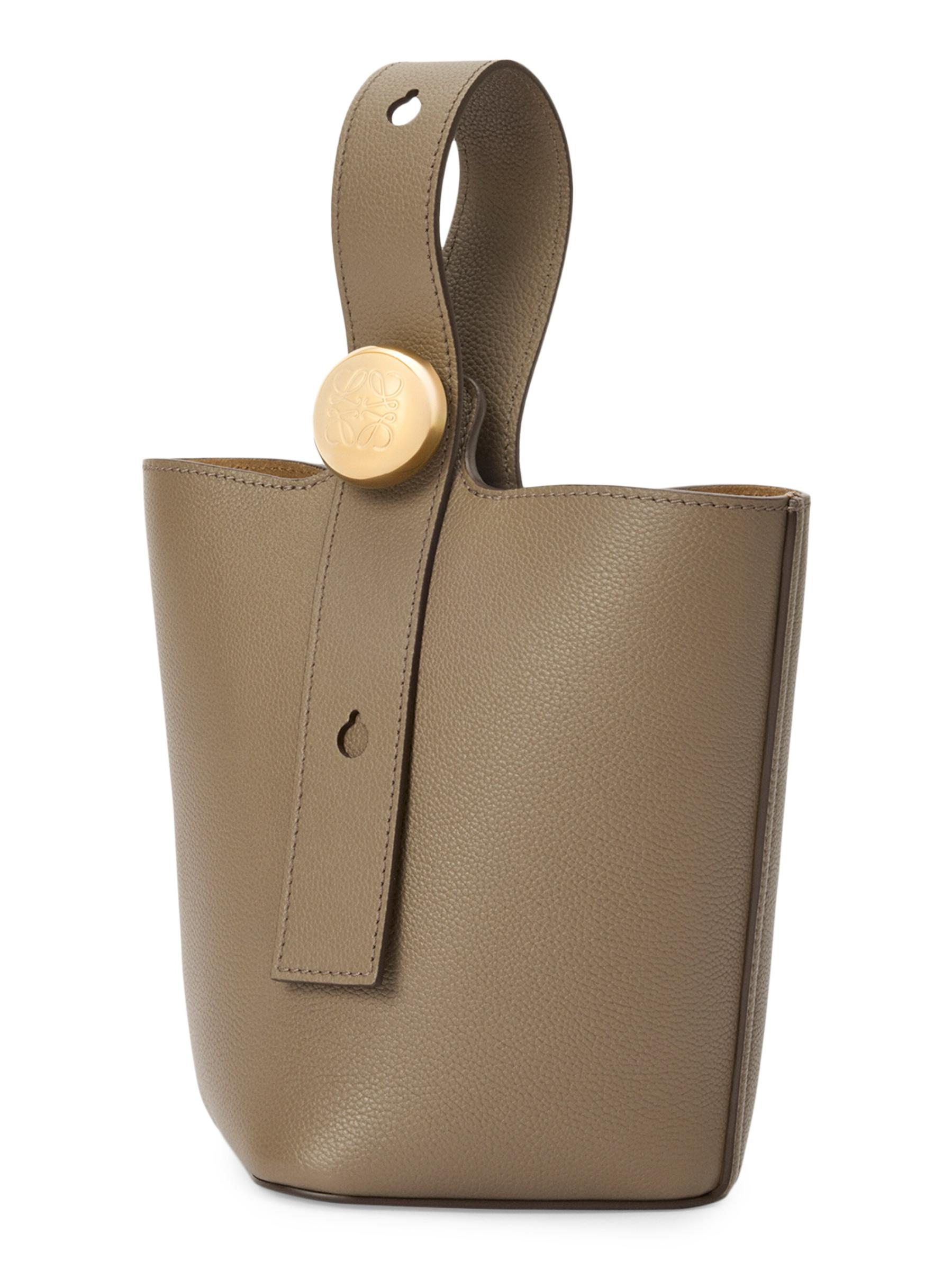 【LOEWE】ペブルミニレザーバケットバッグ LOEWE Pebble レザー バケットバッグ ミニ | ブラック | FARFETCH JP