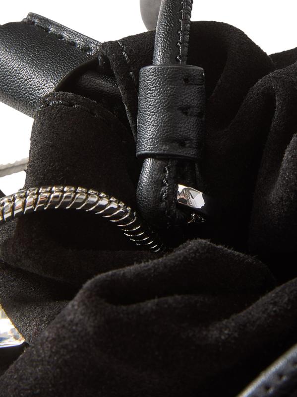 #5: حقيبة كتف صغيرة من الجلد السويدي الكريستالي - أسود