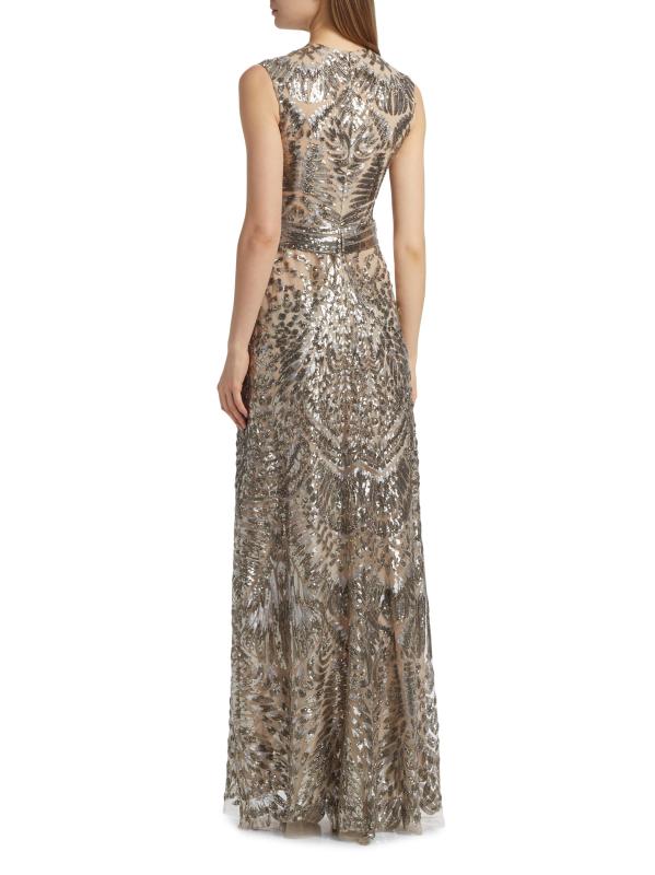 #4: فستان سهل الارتداء من التول المزيّن بالخرز - فضة