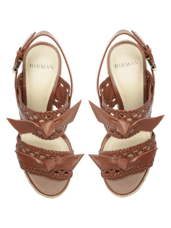 #5: صندل كلاريتا تريس الجلدي الوتد - فوندو الشوكولاتة