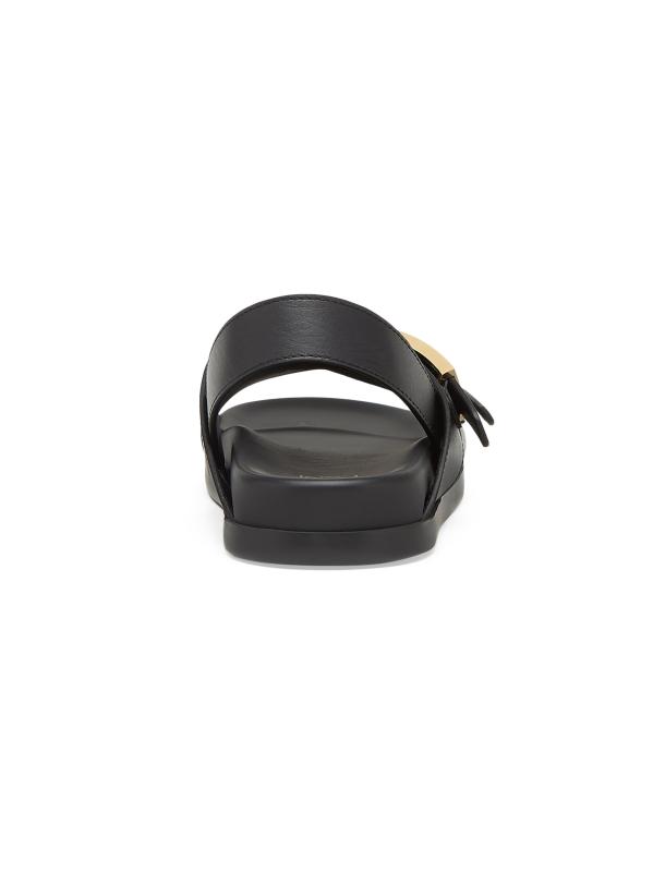 国内発送★FENDI★ロゴ レザーサンダル 大人のサンダル】フェンディのビッグロゴがアクセント。職人技が