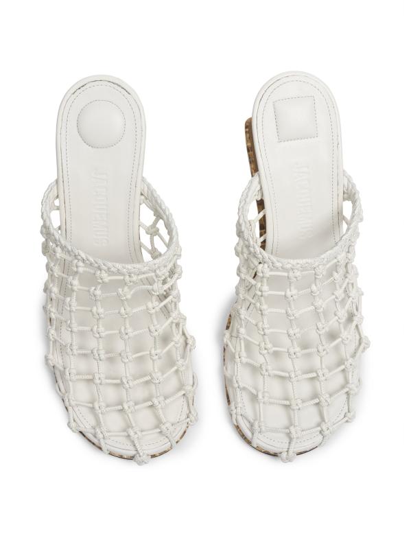 【関税＆送料込み】Jacquemus Mesh Les Doubles Tresses Mules Jacquemus 100mm Les Doubles Tresses Mules | White | FARFETCH CA