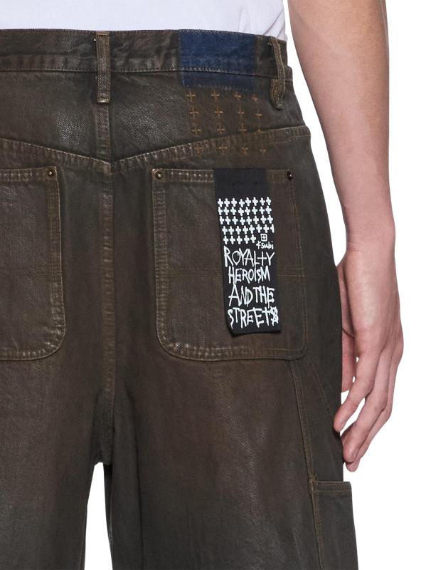 #3: شورت كاربنتر من ماكس أوبريتور - براون