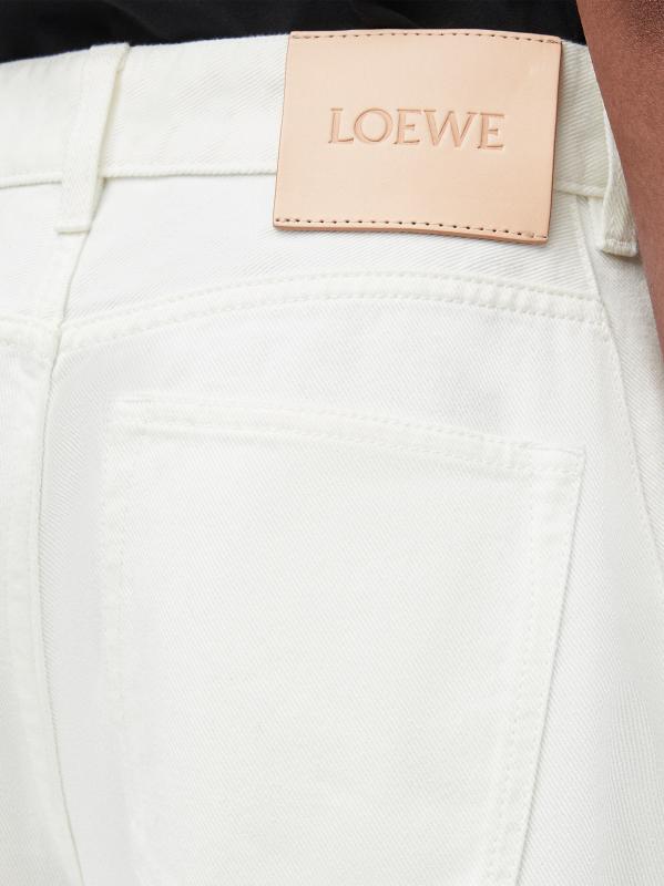 ホワイト（白）系 LOEWE(ロエベ) デニム・ジーパン(レディース
