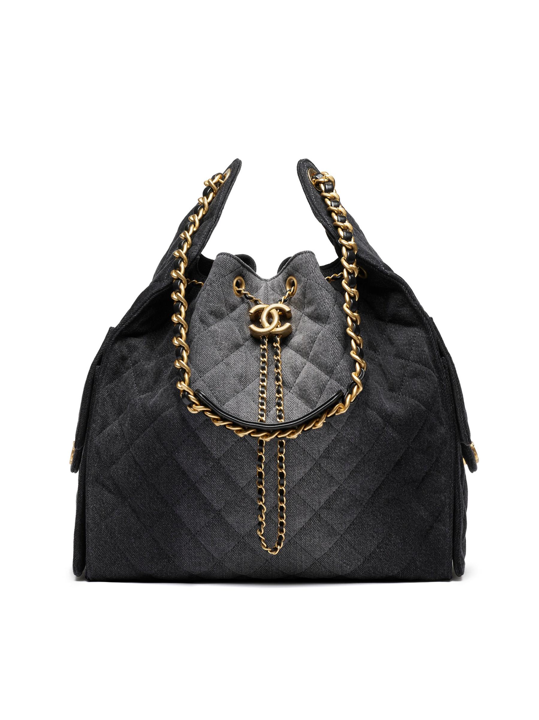 大人気商品♡CHANEL ホーボー バッグ ◇収納力抜群で使いやすい◇『CHANEL』25P ホーボーバッグ