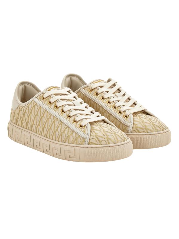 #2: حذاء مونوغرام جاكارد برقبة قصيرة - حليب اللوز من الذهب الأبيض