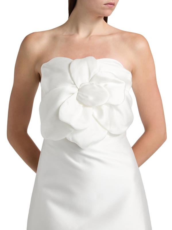 #5: فستان قصير بدون حمالات مزين بالأزهار من أنورا - عاجيي