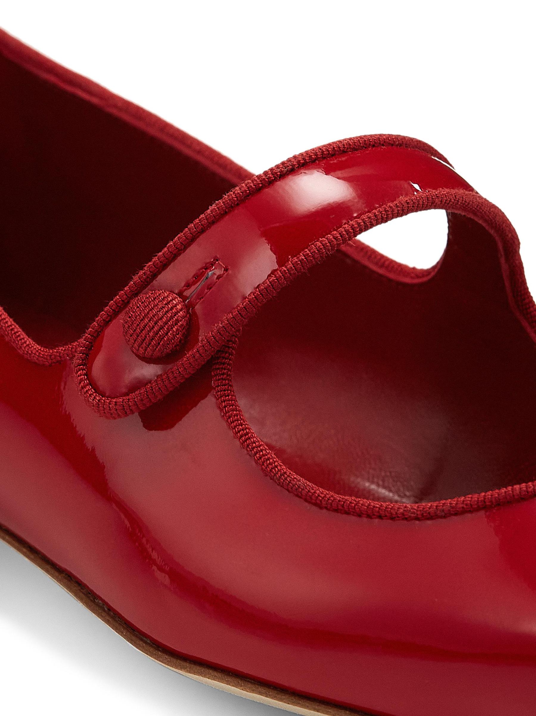 manolo blahnikカンパリ パテントレザー ナチュラル メリージェーン Manolo Blahnik - カンパリフラット 10MM パテントレザー メリー
