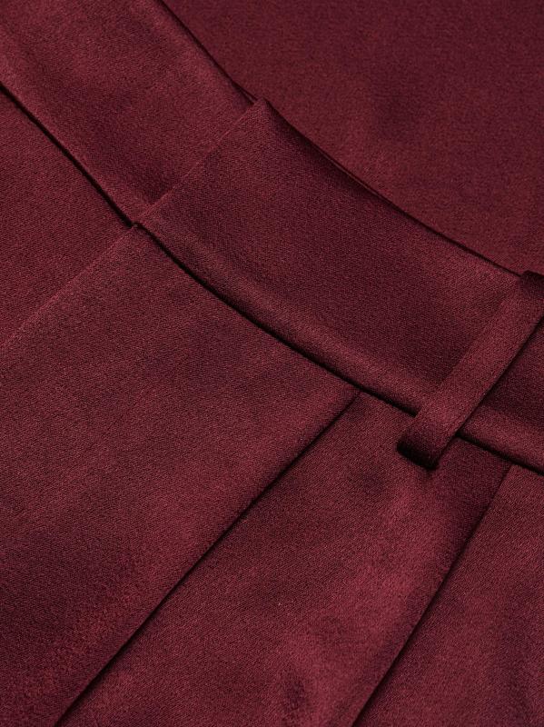 #6: بنطال كينيدي ذو ثنيات عالية - أوكسبلود