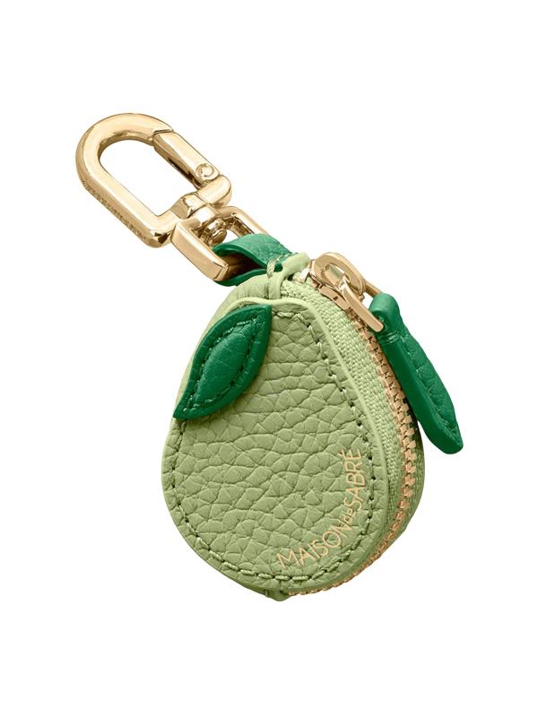 SABRÉMOJI™ フルーツチャーム　ストロベリー SABRÉMOJI™AirTag フルーツチャーム - Strawberry – MAISON de SABRÉ