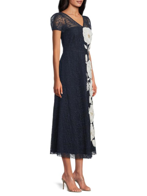 #3: فستان ليلى مطرز بالزهور بطول الشاي - البحرية العميقة