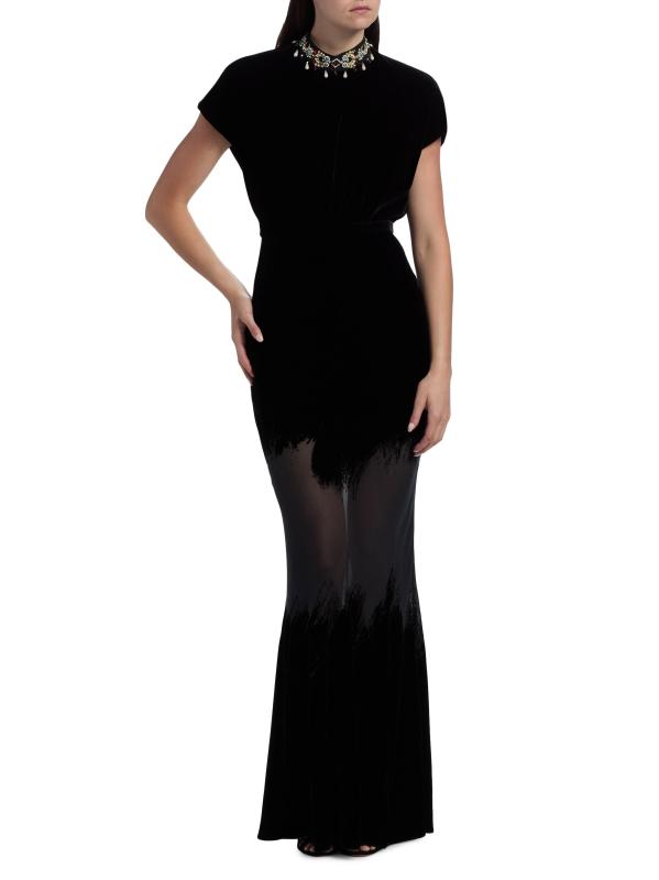 #7: فستان فابيان فيلفيت ماكسي - ضربة فرشاة أونيكس