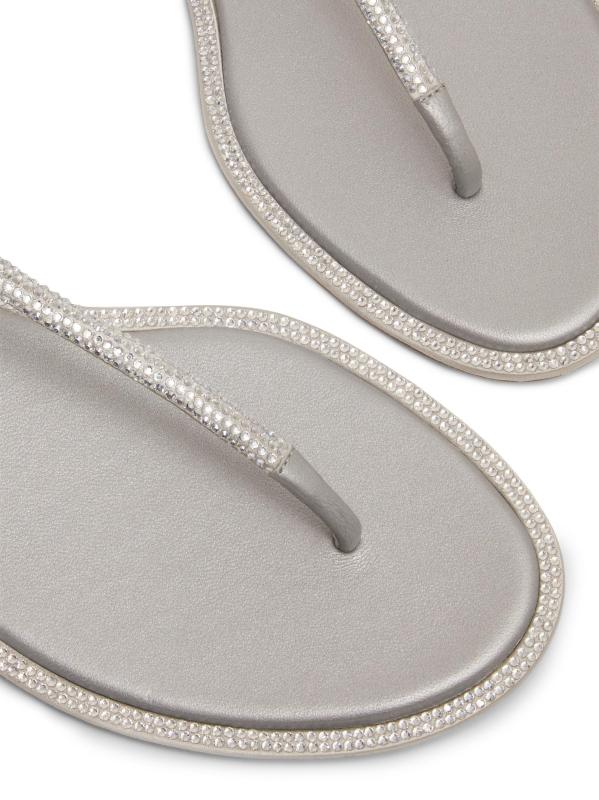 #6: صندل ديانا الحريري المسطح بحزام كريستالي - فضي ساتان رمادي