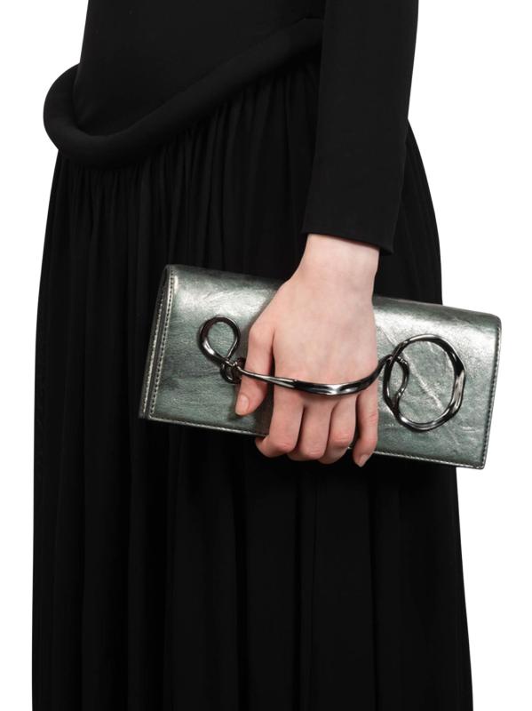 #2: حقيبة يد جلدية معدنية بمقبض جانبي ملتوي - أخضر