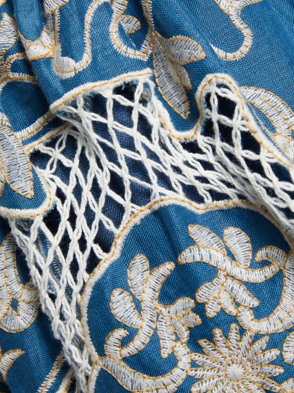 #6: فستان ماكسي مطرز بشرائط فيربينا - متعدد الألوان