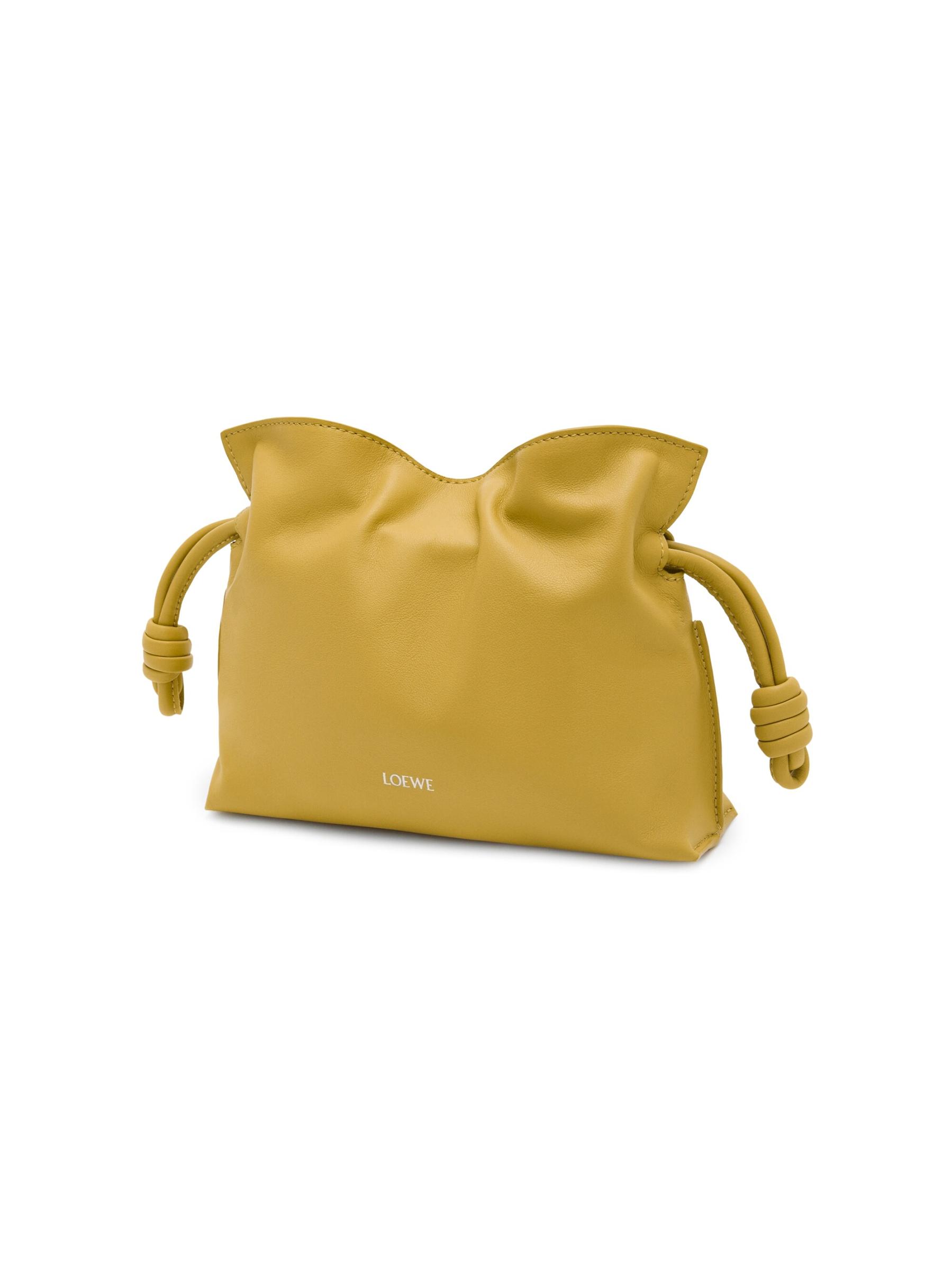 【LOEWE】MINI FLAMENCO CLUTCH New Bag Alert! Meet my New Loewe Mini Flamenco Clutch
