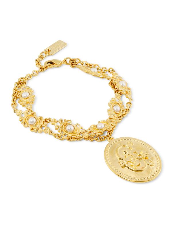 سوار Château Treasures ذو الحلية الذهبية واللؤلؤ المُقلّد