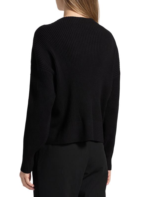 #4: سترة Westie محبوكة بتفاصيل الأزهار - أسود