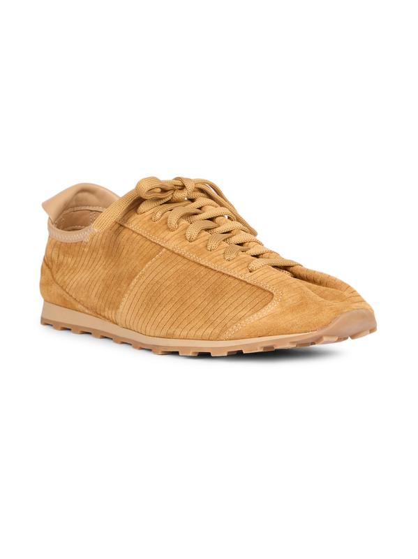 #2: حذاء تنس من جلد الغزال برقبة قصيرة - الجمل