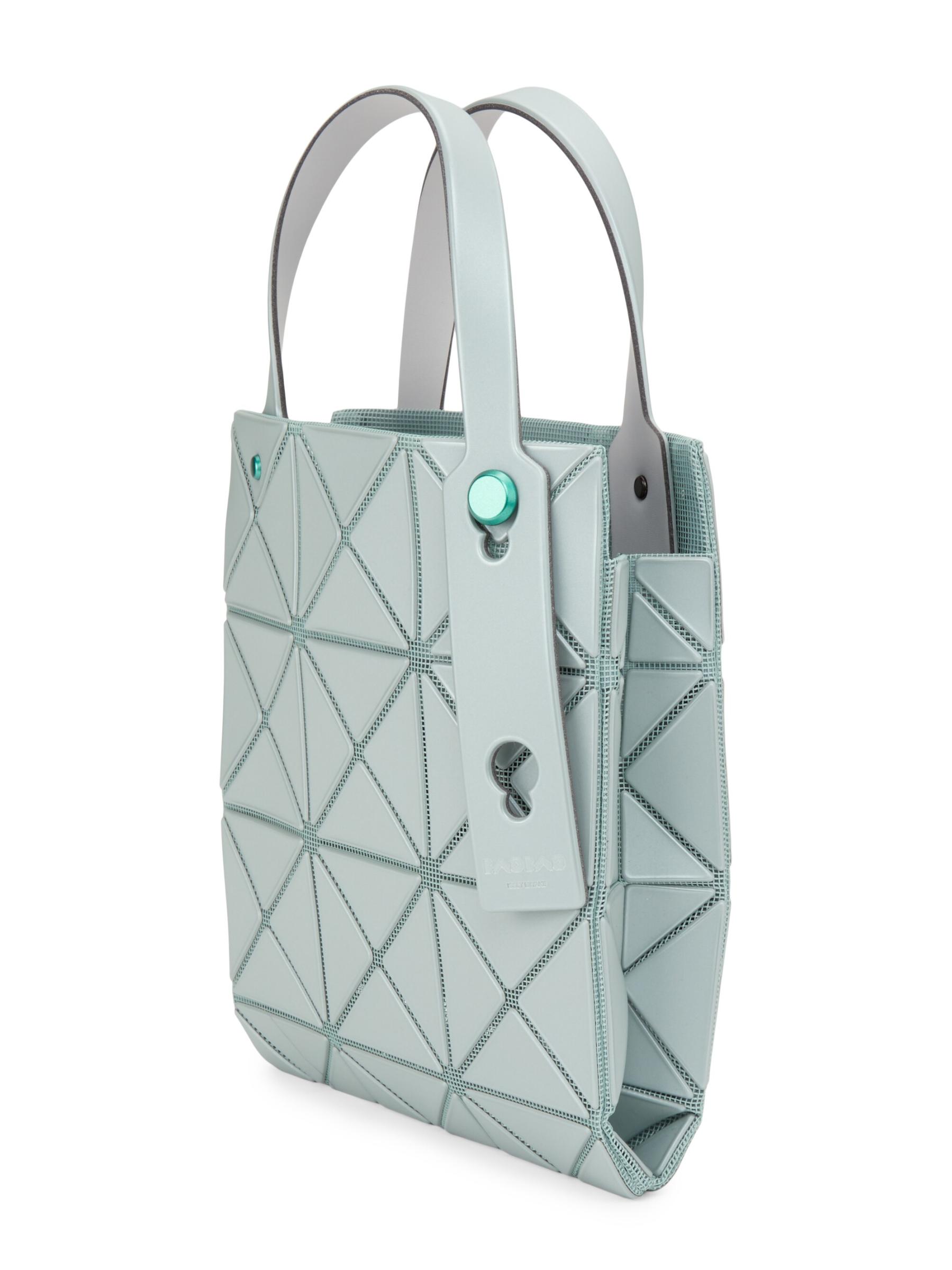 BAOBAO ISSEY MIYAKE　ポーチ　メタリックグリーン BAOBAO ISSEY MIYAKE ポーチ メタリックグリーン