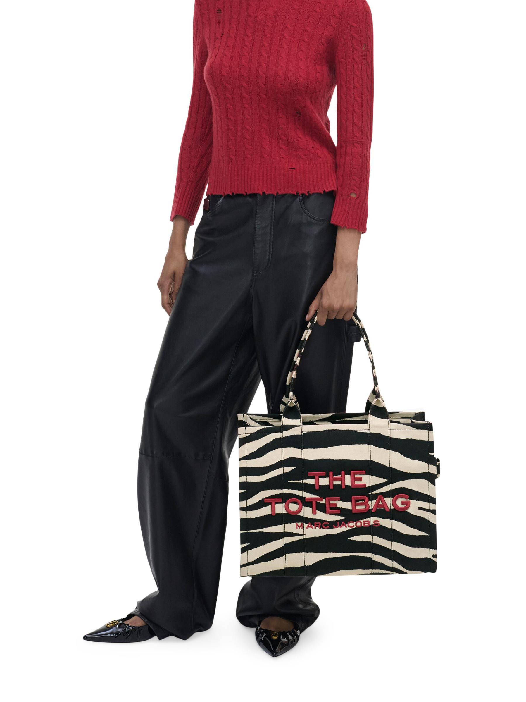 VIP価格 マーク ジェイコブス ゼブラ ラージトートバッグ Marc Jacobs - ゼブラ柄キャンバスラージトートバッグ を