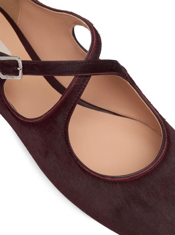 #5: أحذية باليرينا المسطحة بحزام متقاطع من بيليسكا - سيرة