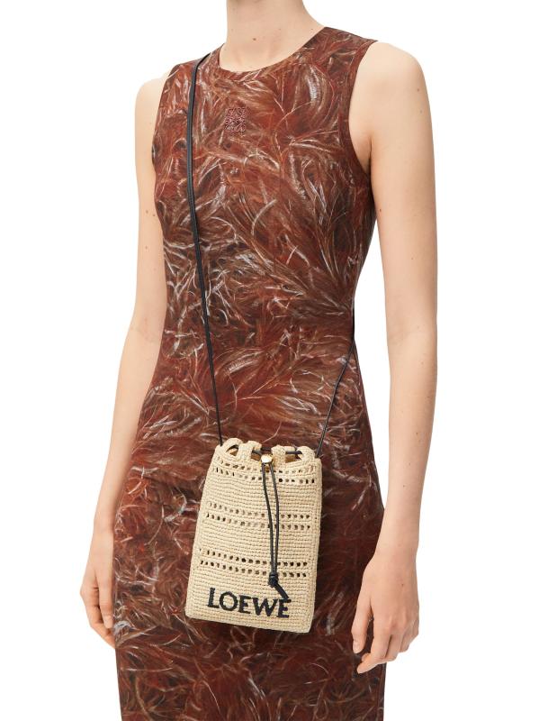 【LOEWE】Paula's Ibiza ロゴ入りラフィアクロスボディバッグ LOEWE + Paula's Ibiza ラフィア ショルダーバッグ 装飾付き
