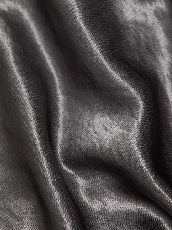 #6: فستان قصير غير متماثل بقصّة منحازة من فالاني - طباعة جرافيت