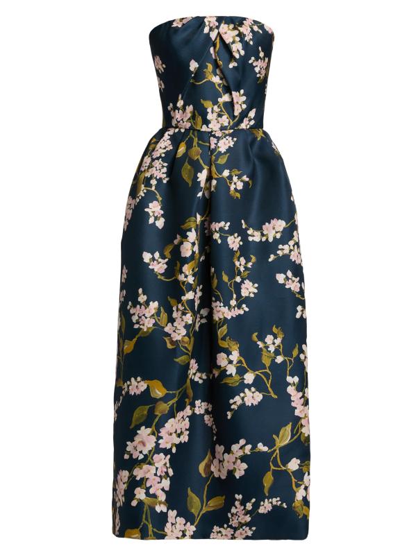 فستان كوكتيل بدون حمالات من الحرير المزهّر