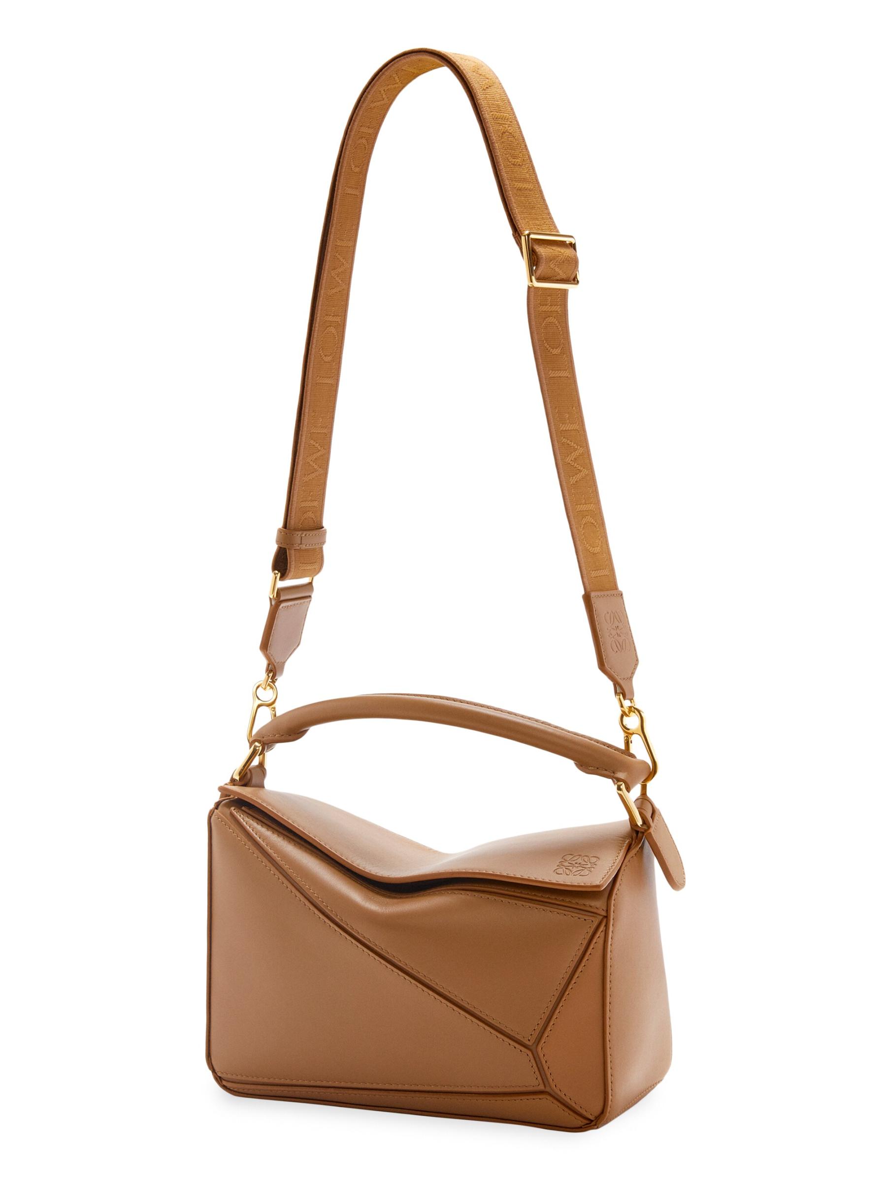 【稀少　未使用品】LOEWE レザー手袋 サイズ8 キャメルカラー ロエベ LOEWE LOEWE 二つ折り財布 COMPACT ZIP C660Z41X （0608