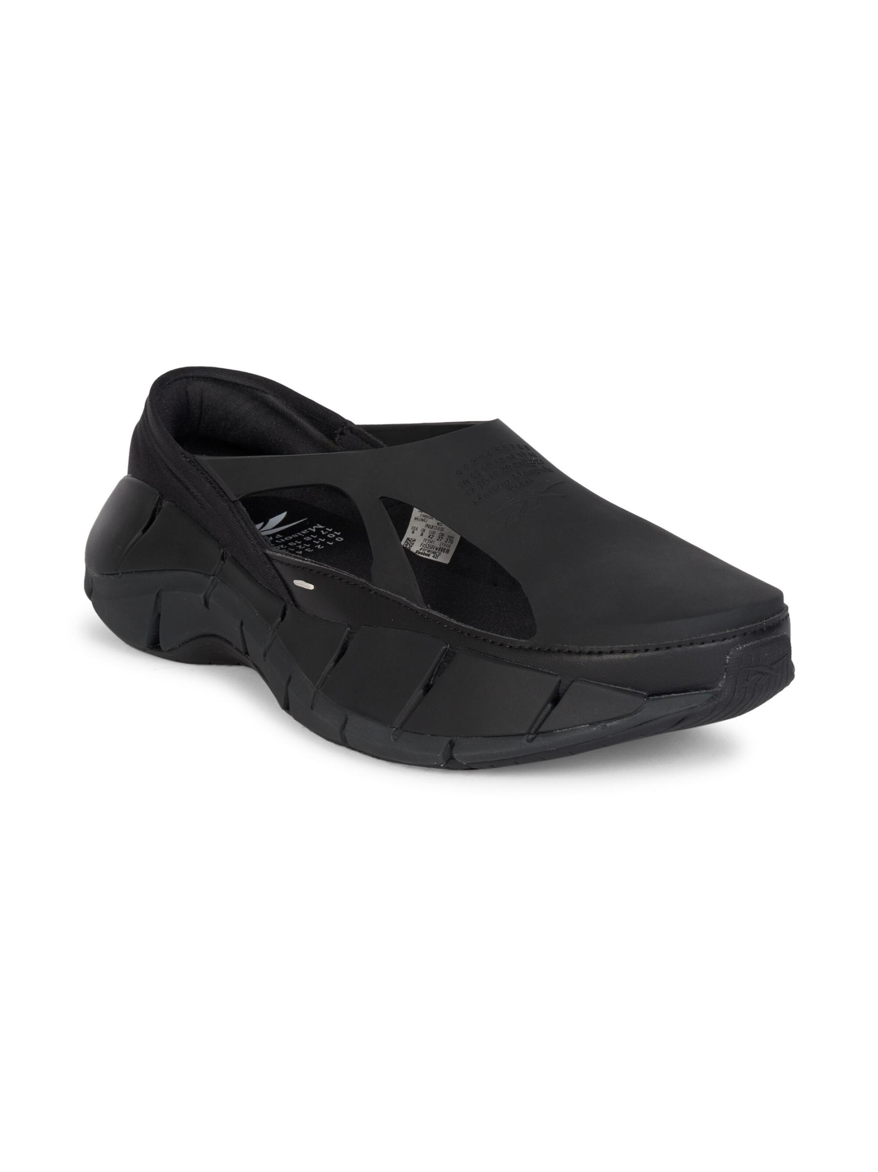 超話題新作 - Margiela Maison Shop Maison Slip Croafer Reebok x Margiela ジャケット・アウター