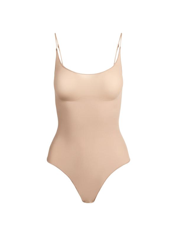 SKIMS | Saks Fifth Avenue 日本公式サイト