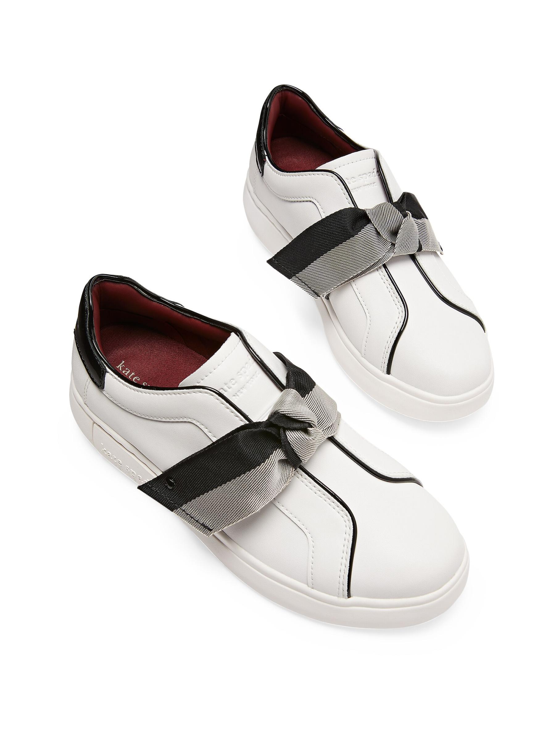 kate spade レクシー・リボン付きレザー・スニーカー Kate Spade New York - レクシー・リボン付きレザー・スニーカー